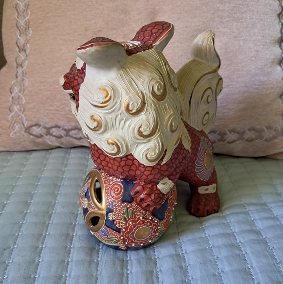 Vintage Japanese Red Cinnabar Glaze Chinoiserie Moriage Porcelain Foo Dog #2 - Picture 7 of 13
